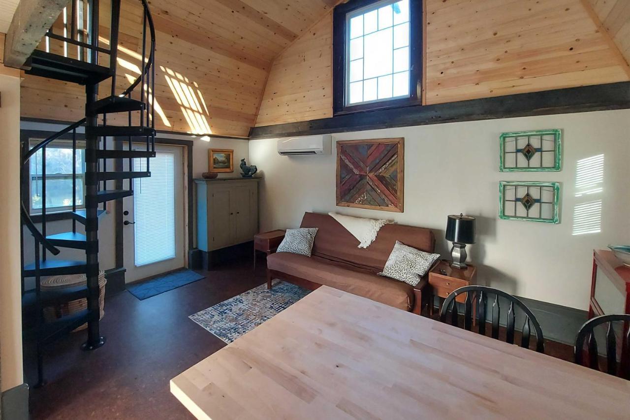 Rustic Hendersonville Farm Studio With Private Deck エクステリア 写真