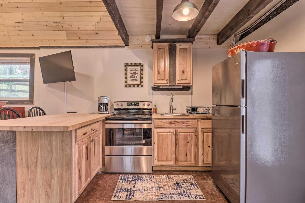 Rustic Hendersonville Farm Studio With Private Deck エクステリア 写真