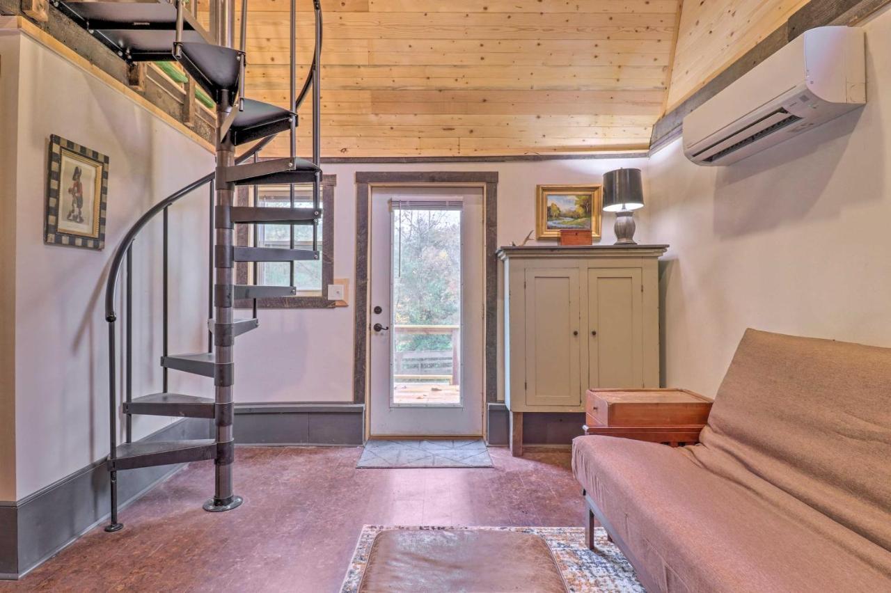 Rustic Hendersonville Farm Studio With Private Deck エクステリア 写真