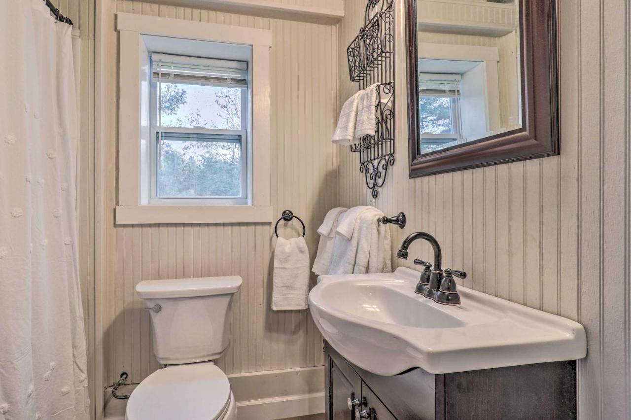 Rustic Hendersonville Farm Studio With Private Deck エクステリア 写真