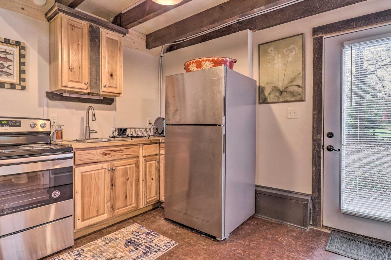 Rustic Hendersonville Farm Studio With Private Deck エクステリア 写真